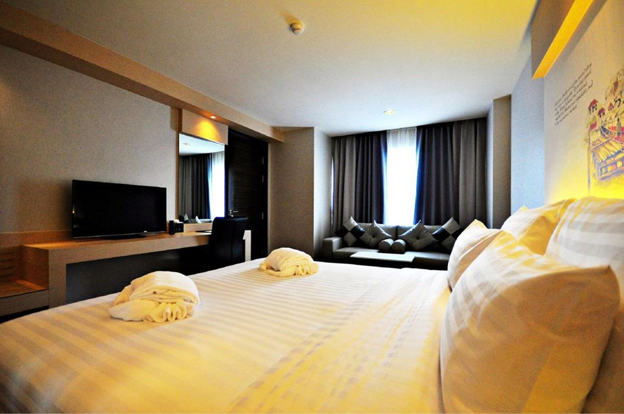 Parinda Hotel Bangkok Exterior photo